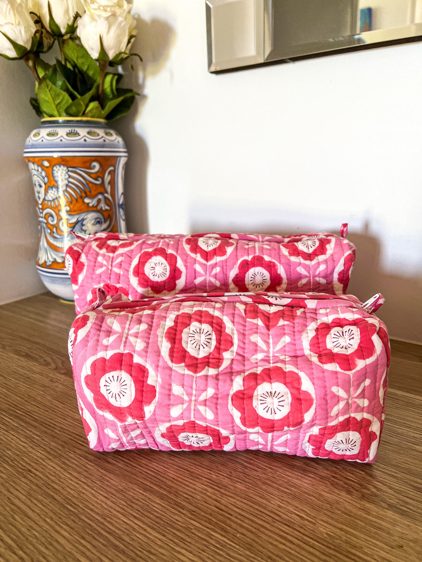 Sale Leesa Quilted Cosmetic Bag